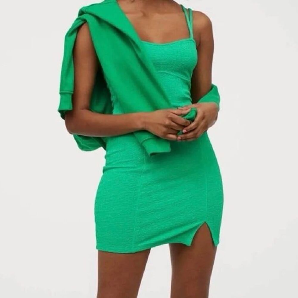 Divided green bodycon mini dress with thigh slit
